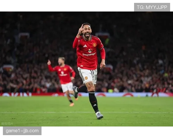 曼联主场力克阿斯顿维拉 红魔稳固联赛第三掌握争四主动